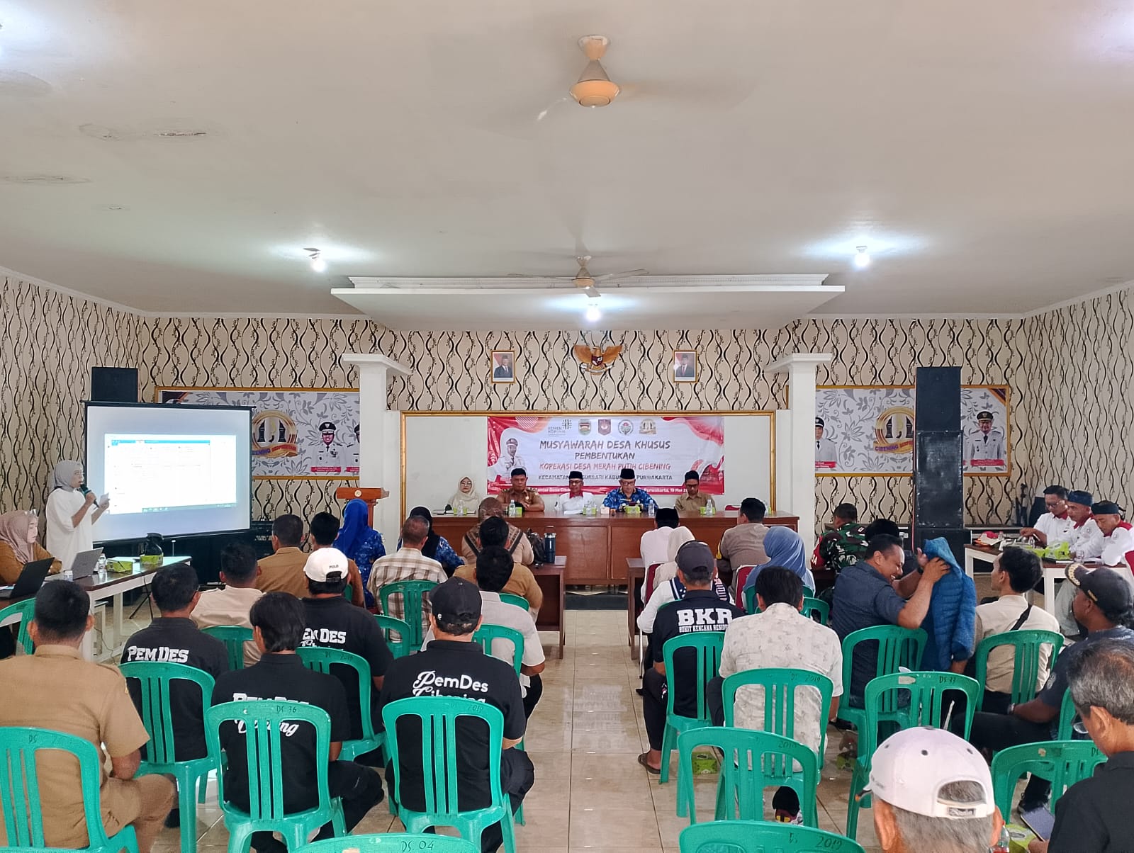 Musyawarah Desa Khusus Pembentukan Koperasi Desa Merah Putih Cibening